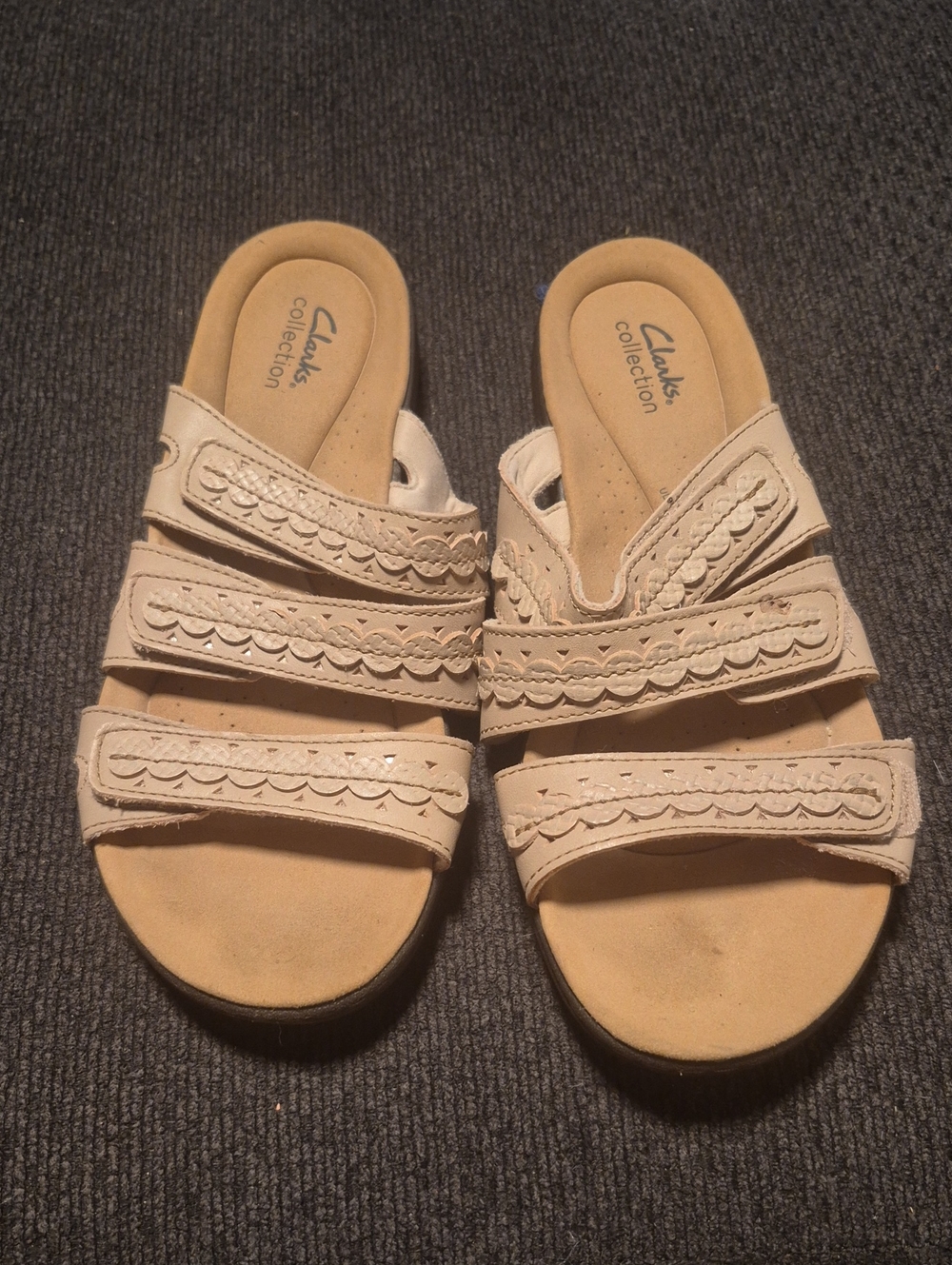 Clarks Women's Light Beige Multi-Strap Slide Sandals
